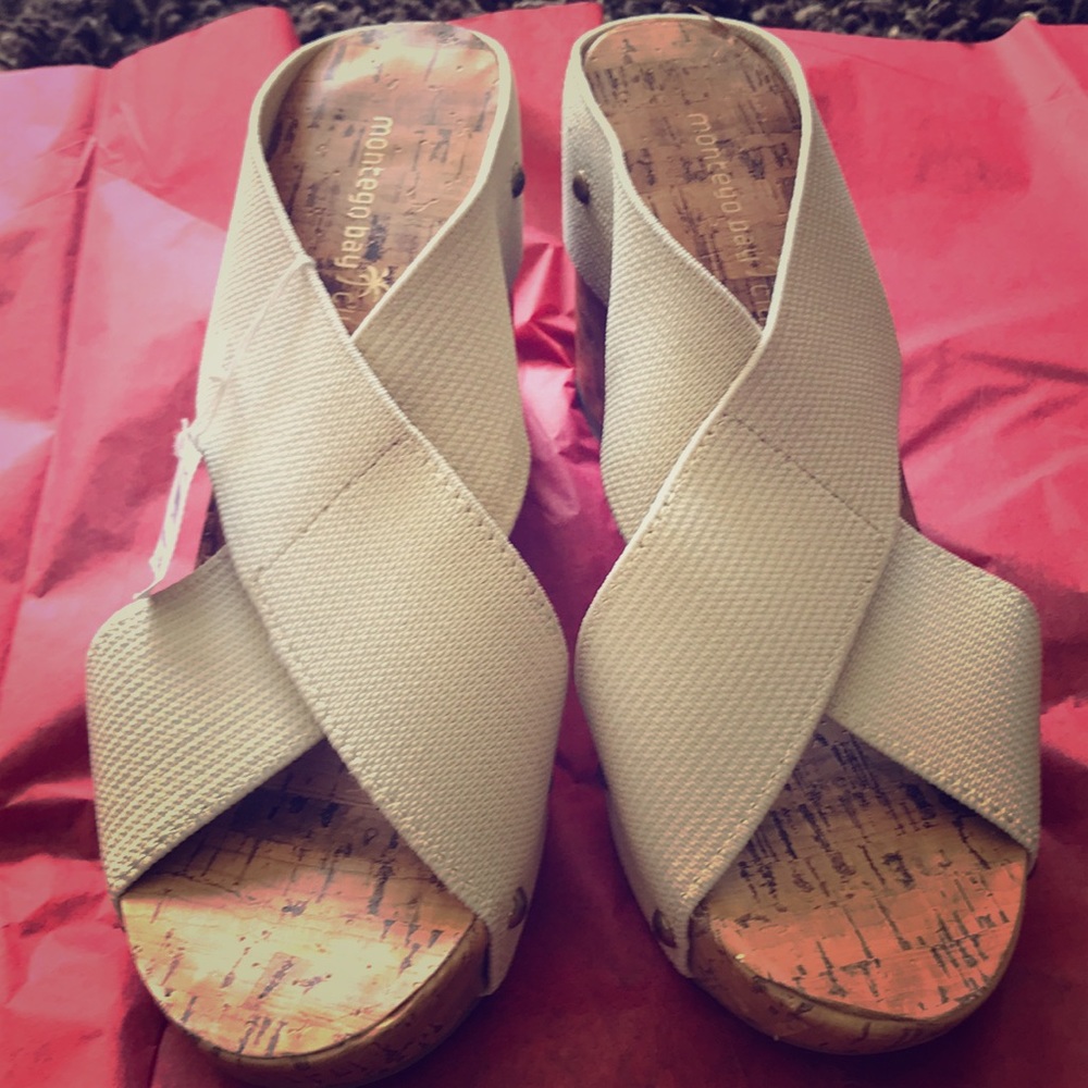 * Wedges medium creamy* super comfortable +